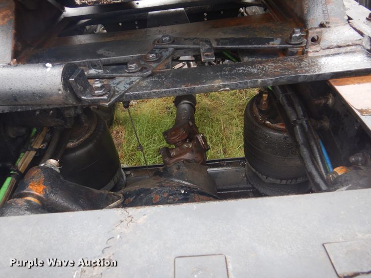 image for item FF9049 1998 Freightliner FLD120 semi truck