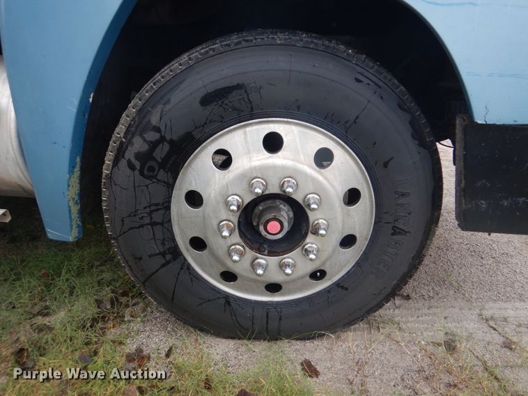 image for item FF9049 1998 Freightliner FLD120 semi truck