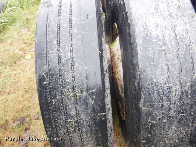 image for item FF9049 1998 Freightliner FLD120 semi truck