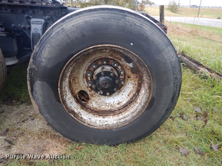 image for item FF9049 1998 Freightliner FLD120 semi truck