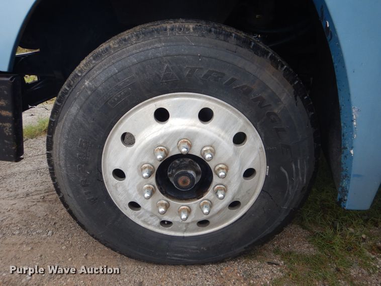 image for item FF9049 1998 Freightliner FLD120 semi truck