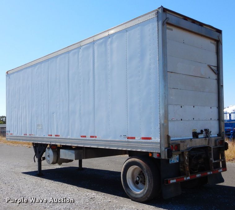 image for item FK9893 2006 Utility Trailers refrigerated van trailer