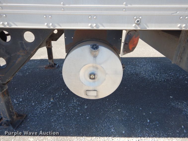 image for item FK9893 2006 Utility Trailers refrigerated van trailer