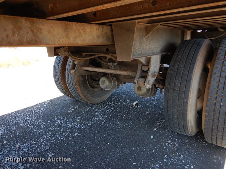 image for item FK9893 2006 Utility Trailers refrigerated van trailer