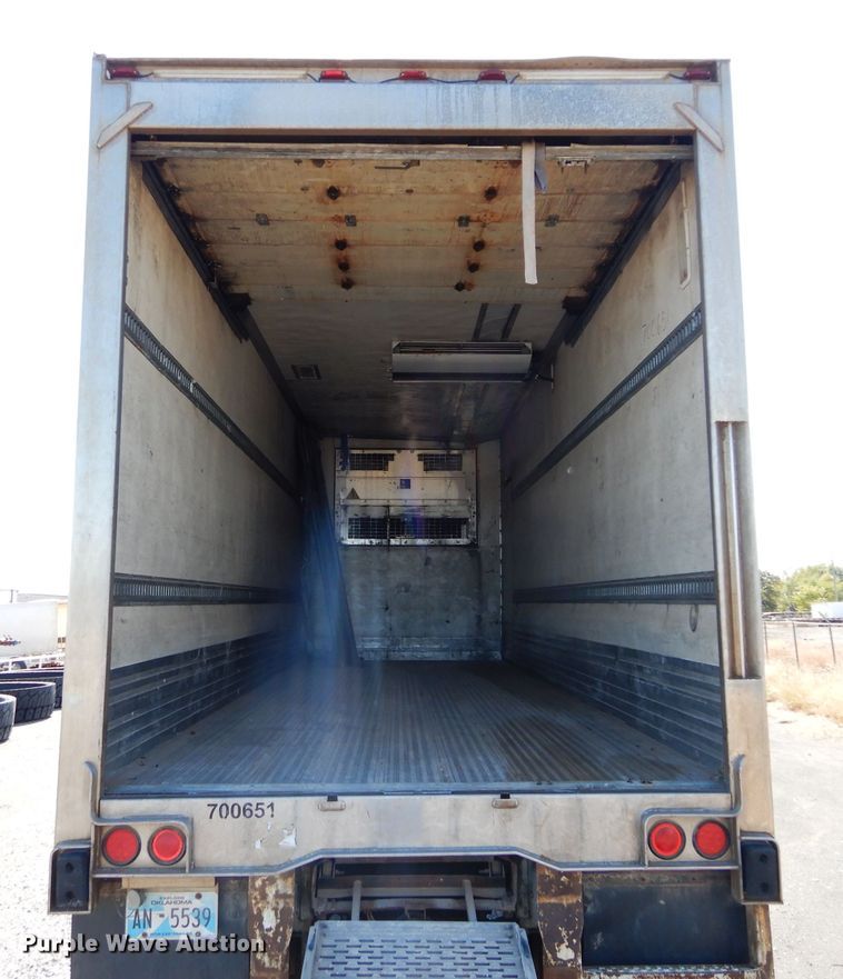 image for item FK9893 2006 Utility Trailers refrigerated van trailer