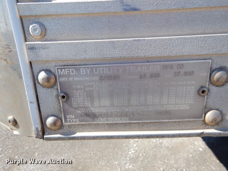 image for item FK9893 2006 Utility Trailers refrigerated van trailer