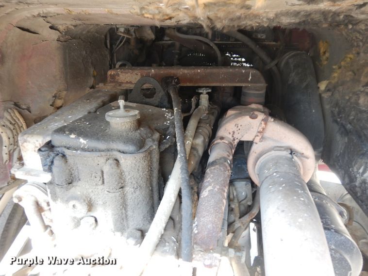 image for item GI9383 1984 International C09670 semi truck