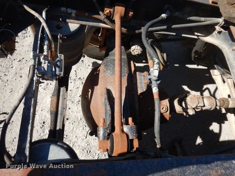 image for item GI9383 1984 International C09670 semi truck