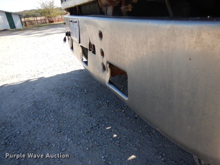 image for item GI9383 1984 International C09670 semi truck