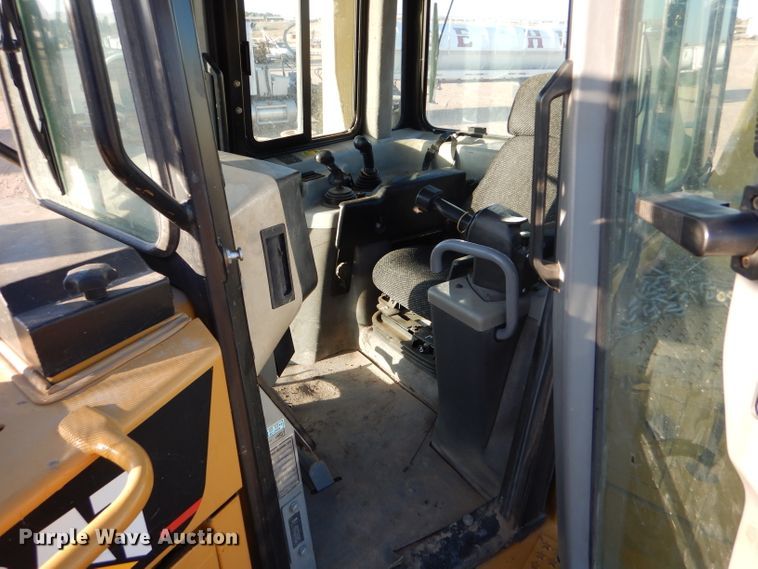 image for item DD4521 2007 Caterpillar D6R XL Series III dozer