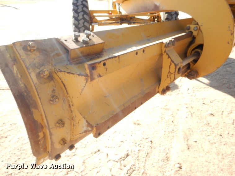 image for item DD4522 2012 Caterpillar 140M2 VHP Plus motor grader