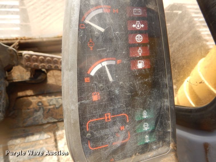 image for item DD4524 1993 John Deere 790E LC excavator