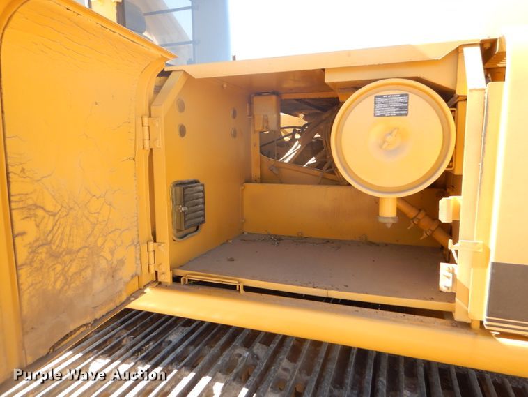 image for item DD4524 1993 John Deere 790E LC excavator