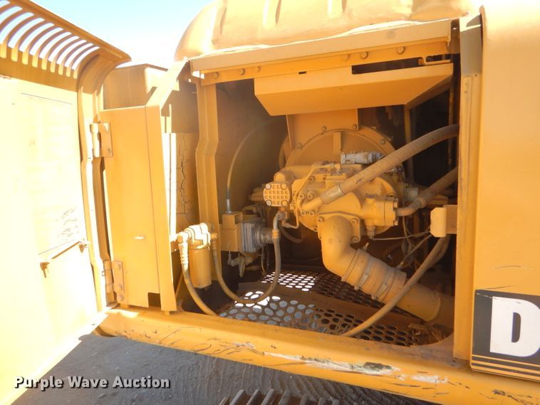 image for item DD4524 1993 John Deere 790E LC excavator