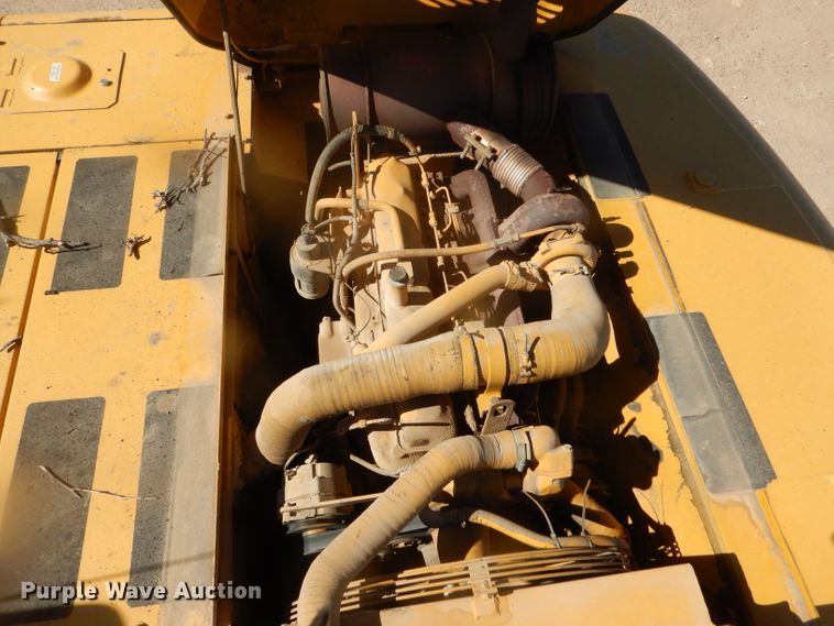 image for item DD4524 1993 John Deere 790E LC excavator