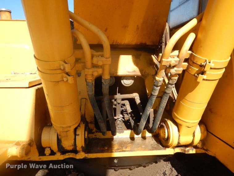 image for item DD4524 1993 John Deere 790E LC excavator