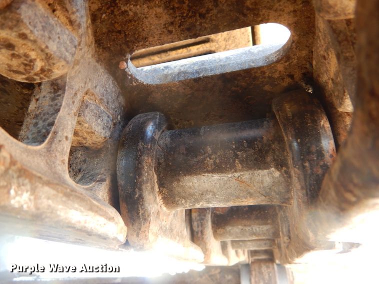 image for item DD4524 1993 John Deere 790E LC excavator