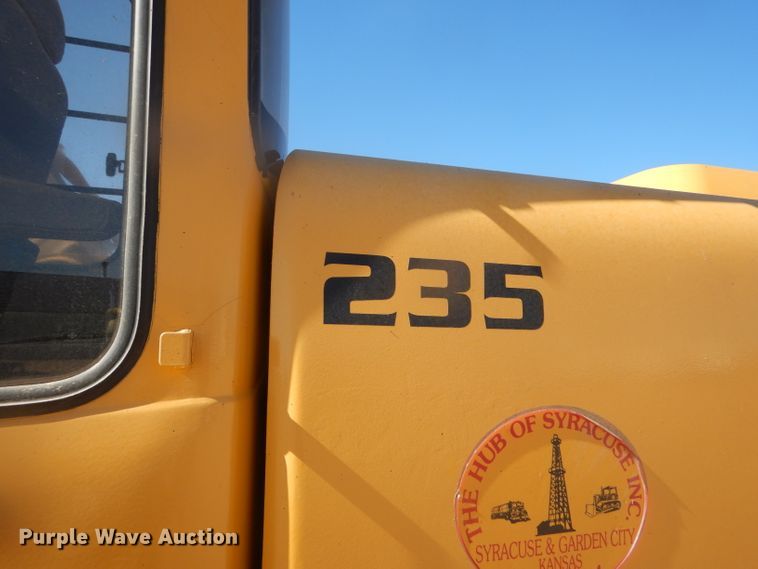 image for item DD4524 1993 John Deere 790E LC excavator