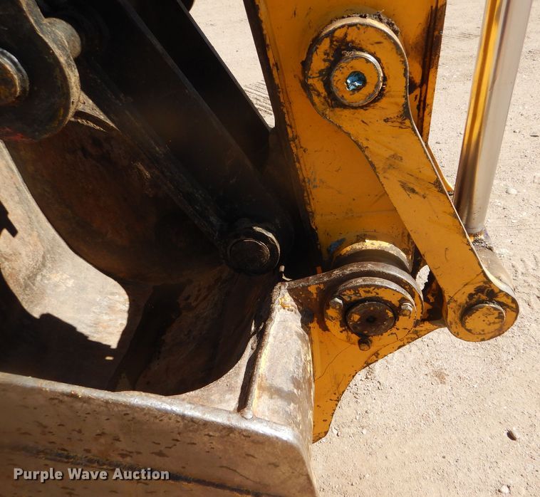 image for item DD4524 1993 John Deere 790E LC excavator