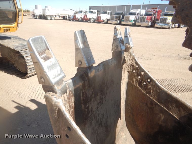 image for item DD4524 1993 John Deere 790E LC excavator