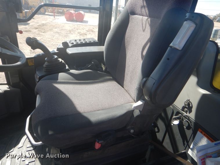 image for item DD4525 2015 Komatsu WA320-7 wheel loader