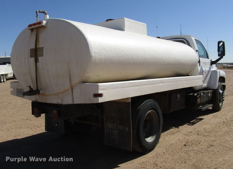 image for item DG0261 2008 Chevrolet C7500 tank truck