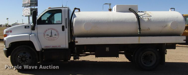 image for item DG0261 2008 Chevrolet C7500 tank truck
