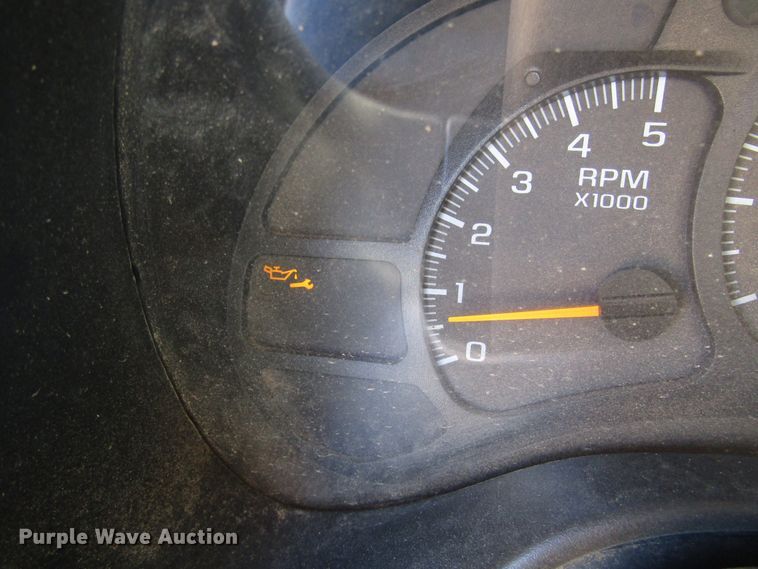 image for item DG0261 2008 Chevrolet C7500 tank truck