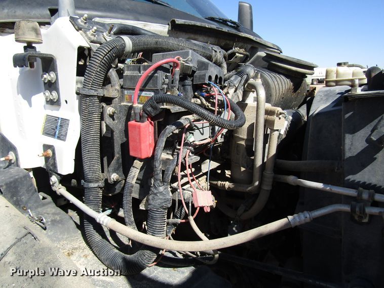 image for item DG0261 2008 Chevrolet C7500 tank truck