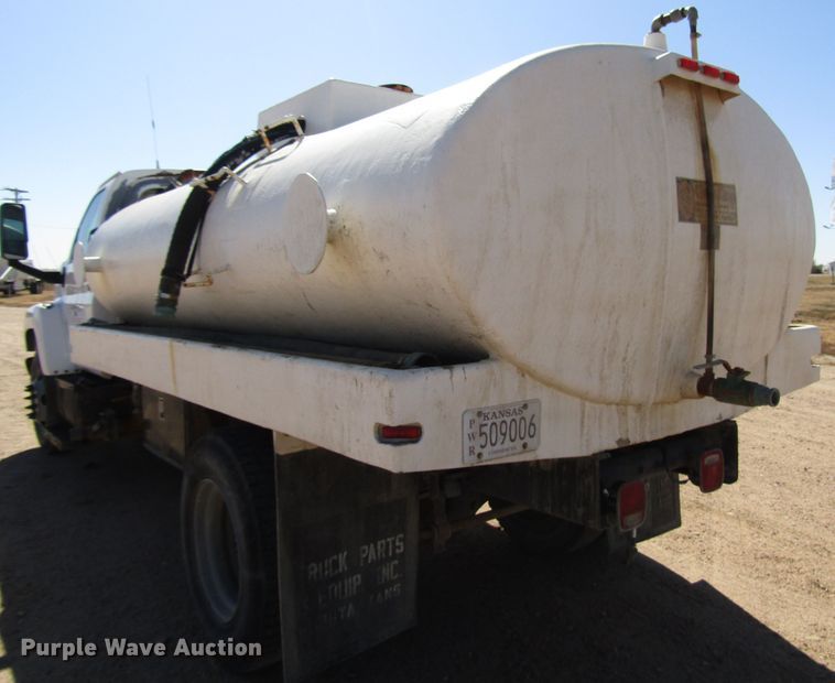 image for item DG0261 2008 Chevrolet C7500 tank truck