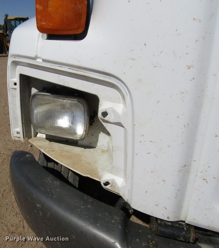 image for item DG0261 2008 Chevrolet C7500 tank truck