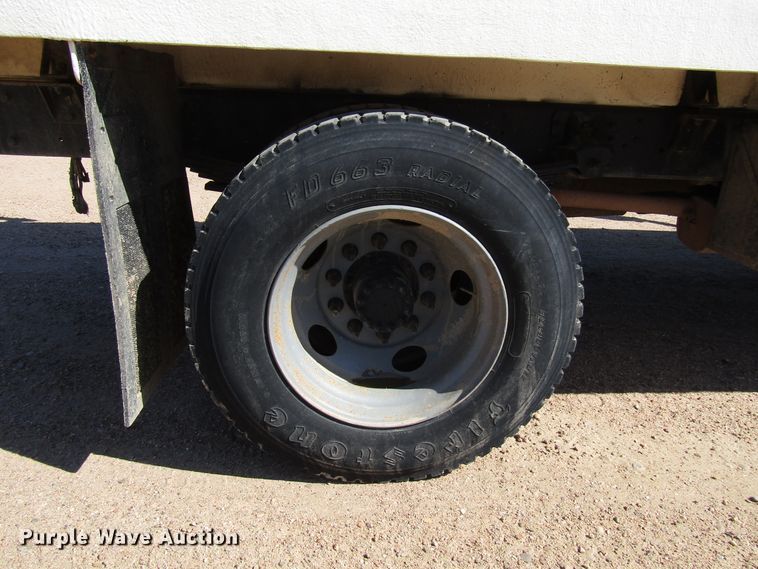 image for item DG0261 2008 Chevrolet C7500 tank truck