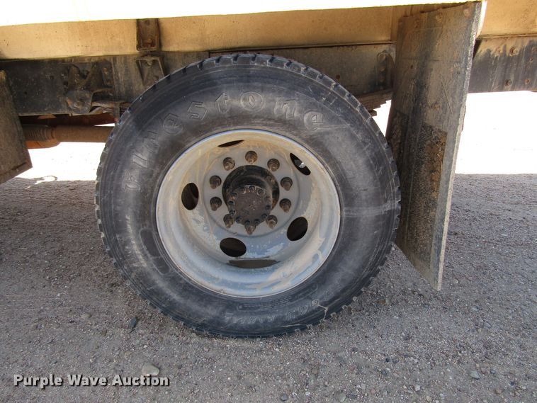 image for item DG0261 2008 Chevrolet C7500 tank truck