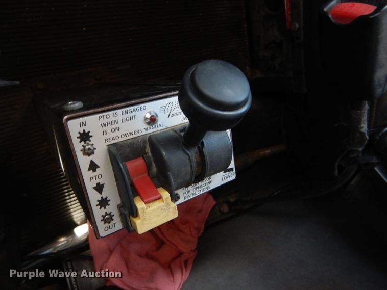 image for item DG0262 2007 Peterbilt 379 semi truck