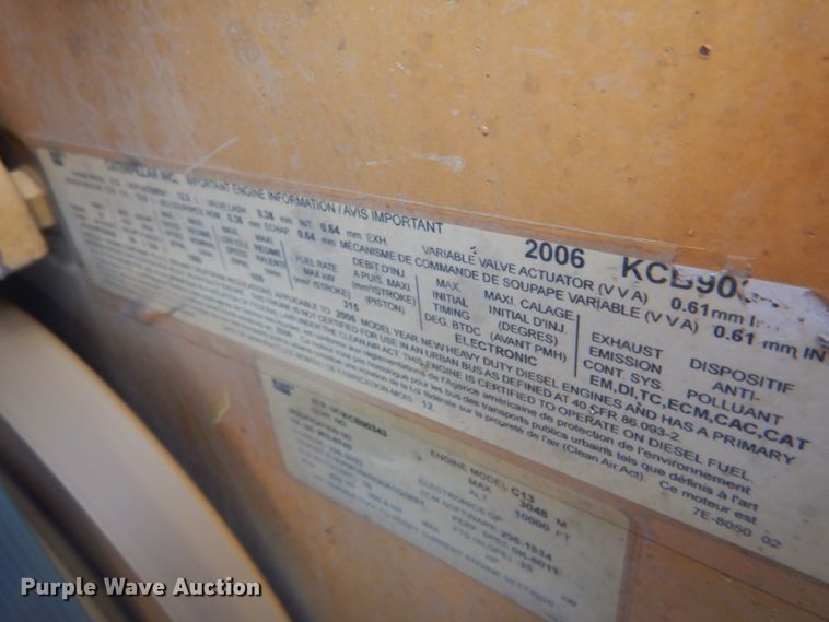 image for item DG0262 2007 Peterbilt 379 semi truck