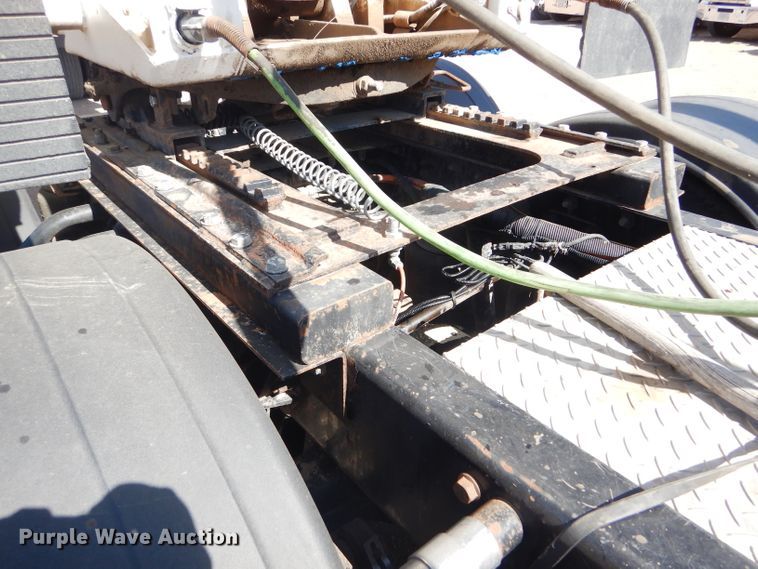 image for item DG0262 2007 Peterbilt 379 semi truck