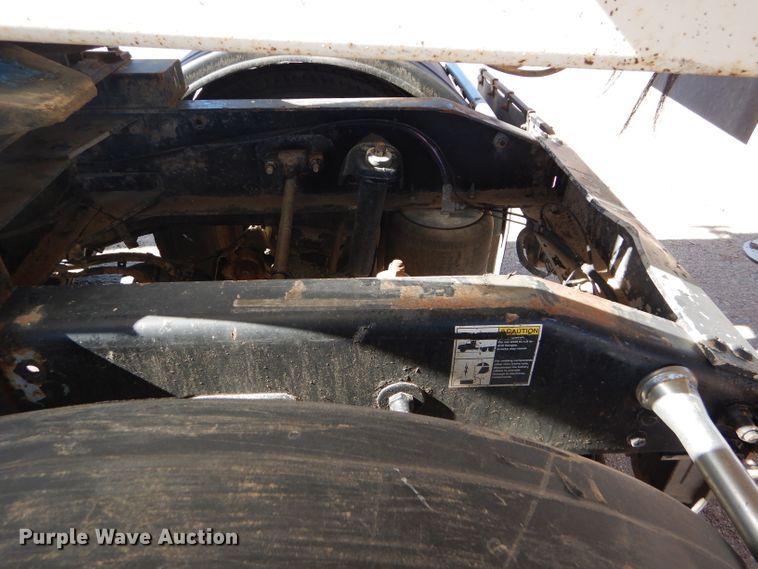 image for item DG0262 2007 Peterbilt 379 semi truck