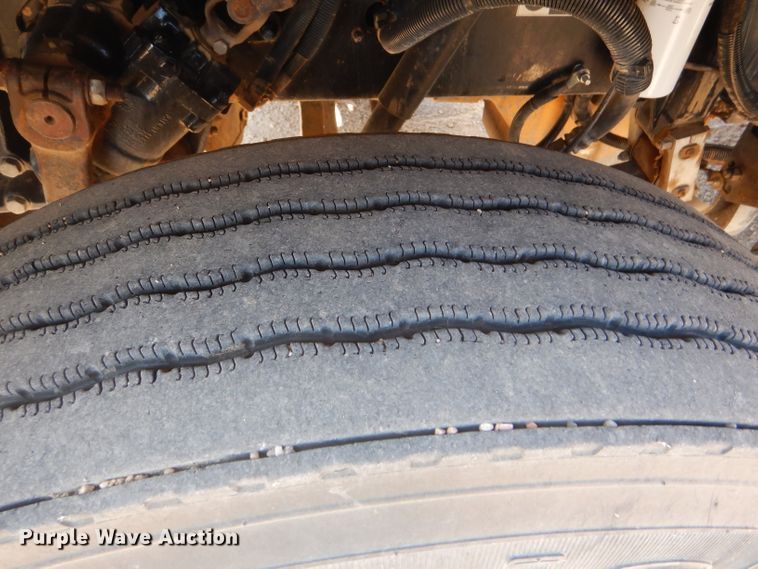 image for item DG0262 2007 Peterbilt 379 semi truck