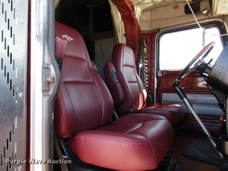 image for item DG0263 2003 Peterbilt 379 semi truck