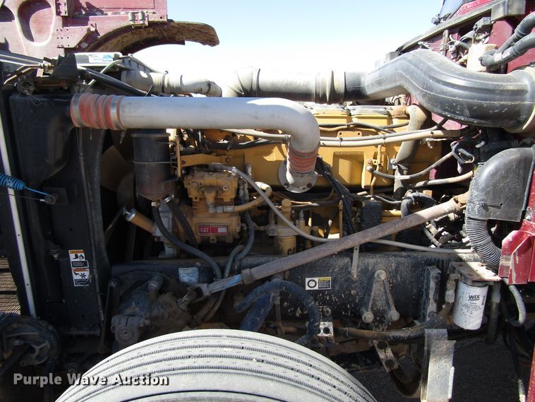 image for item DG0263 2003 Peterbilt 379 semi truck