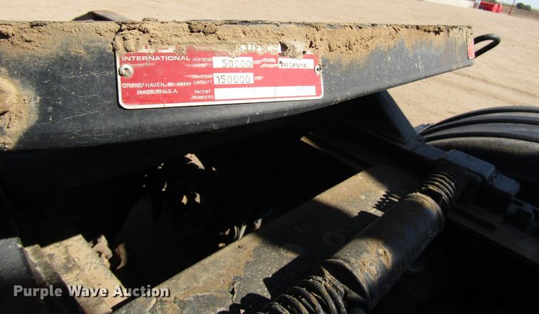 image for item DG0263 2003 Peterbilt 379 semi truck