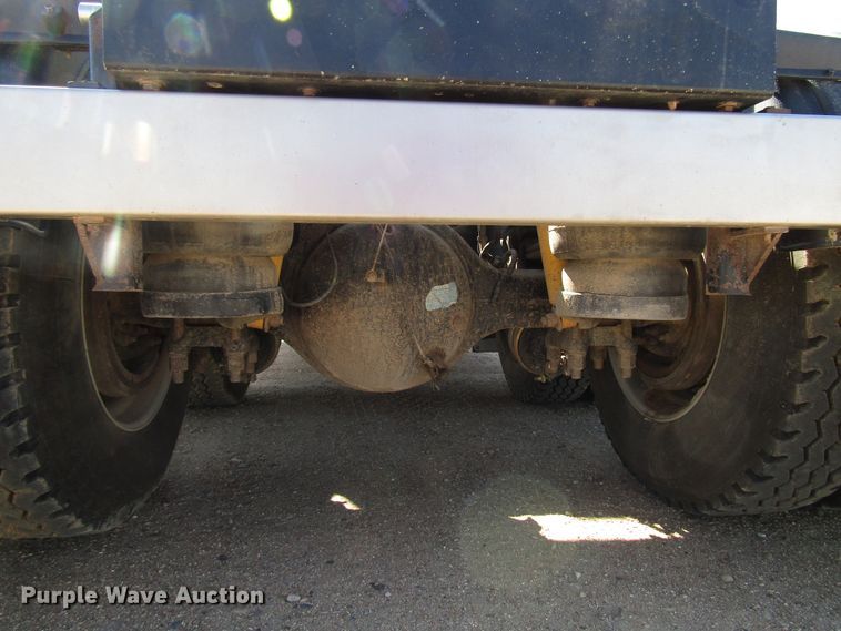 image for item DG0263 2003 Peterbilt 379 semi truck