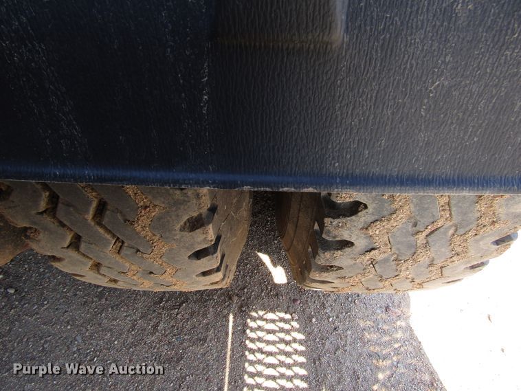 image for item DG0263 2003 Peterbilt 379 semi truck