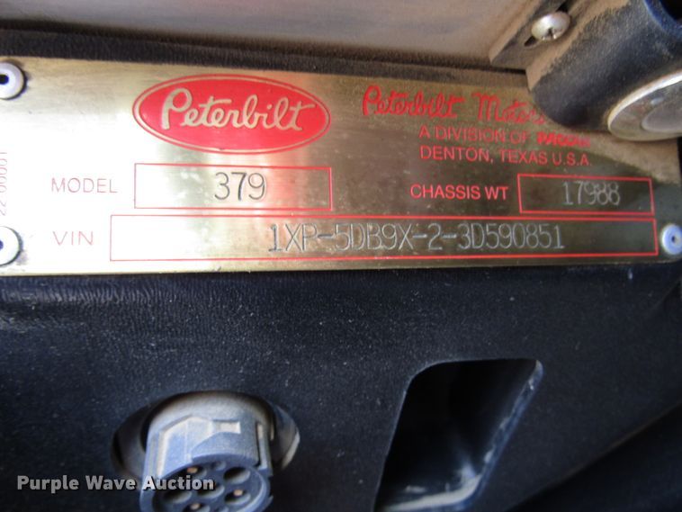 image for item DG0263 2003 Peterbilt 379 semi truck