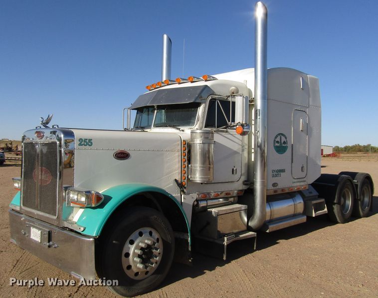 image for item DG0264 2004 Peterbilt 379 semi truck