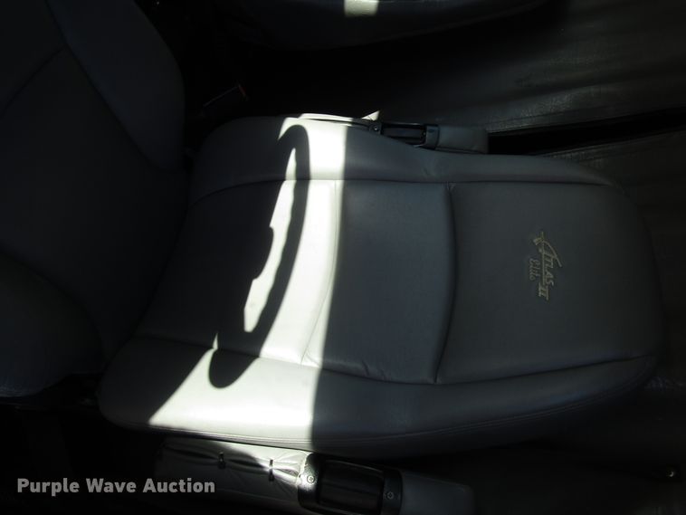 image for item DG0264 2004 Peterbilt 379 semi truck