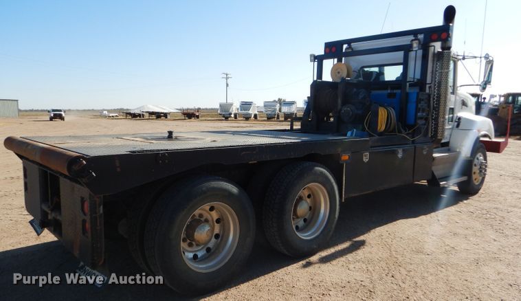 image for item DG0265 2010 Kenworth T400 flatbed truck