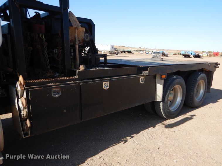 image for item DG0265 2010 Kenworth T400 flatbed truck