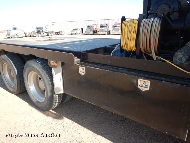 image for item DG0265 2010 Kenworth T400 flatbed truck