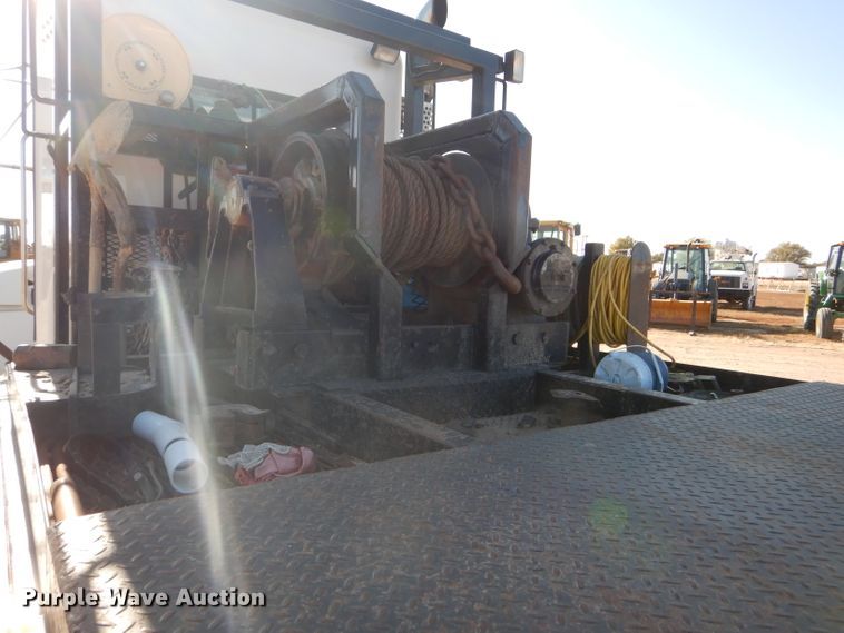 image for item DG0265 2010 Kenworth T400 flatbed truck